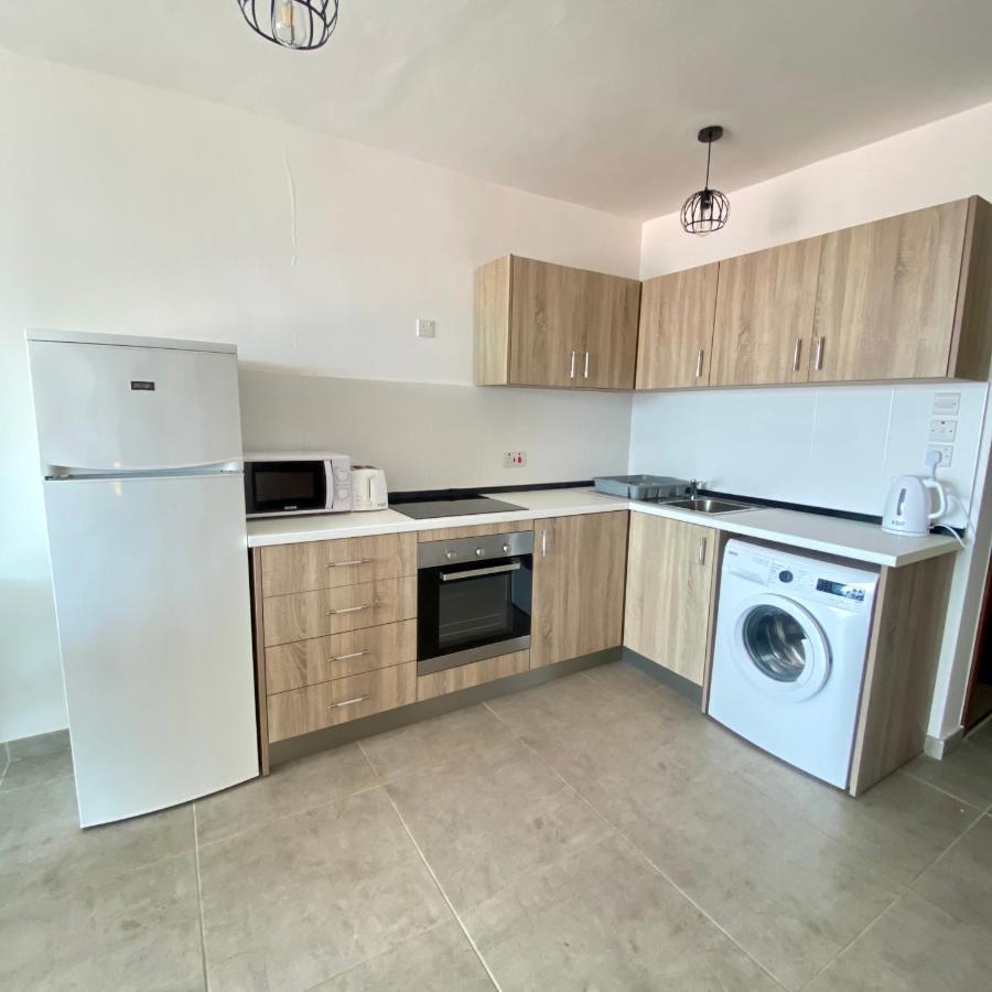 F1 2 St Julians, Private Room, Bathroom & Living Shared St. Julian's Exteriör bild